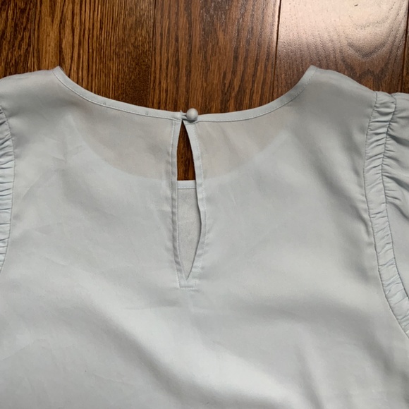 ANN TAYLOR Light Blue Blouse. Size M. - Picture 8 of 12